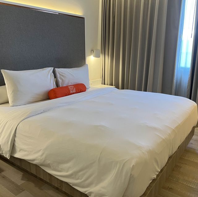 Harris Hotel & Convention Bundaran Satelit Harris Hotel & Convention Bundaran Satelit