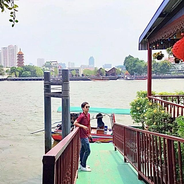 วัดปทุมคงคาราชวรวิหาร สัมพันธวงศ์