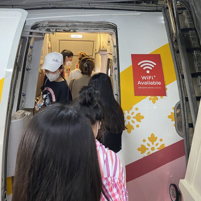 ✈️บินตรง นั่งสบายจากภูเก็ตสู่ดอนเมืองกับแอร์เอเชีย