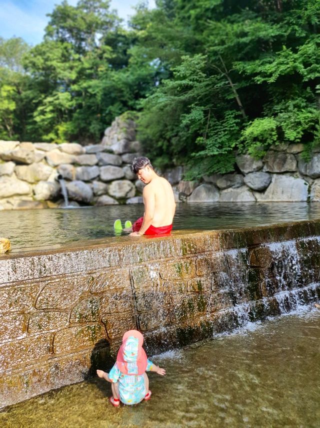 계곡이 있어서 물놀이 하기 좋은 청도 오토캠핑장🏕
