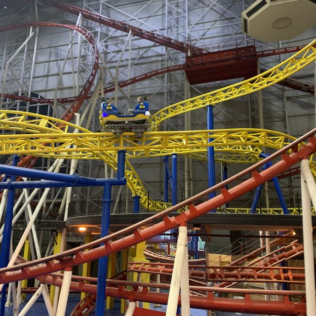 吃喝玩樂盡在West Edmonton Mall