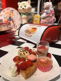 東京【ヒルトン東京】いちごたっぷり🍓スイーツビュッフェ