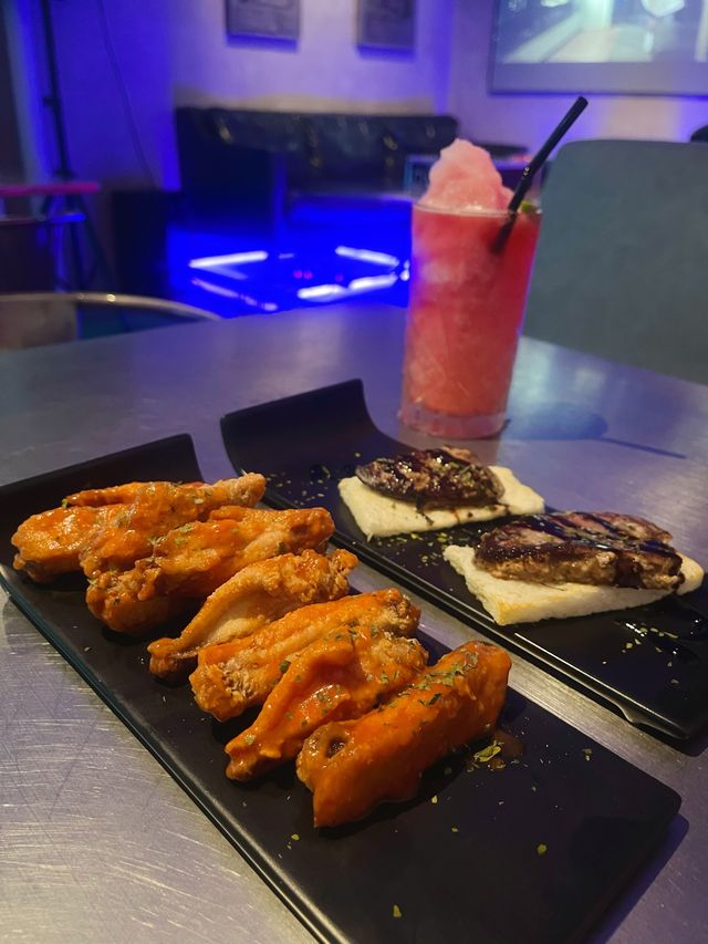 型格調酒吧餐廳🎸chill住享受高質美食🤪