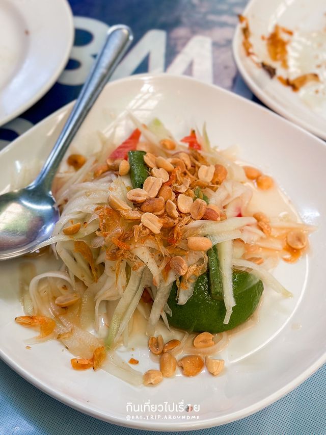 🌟ไก่ปิ้งเจ้าเด็ดในร้านส้มตำ ตัวเมืองเชียงราย