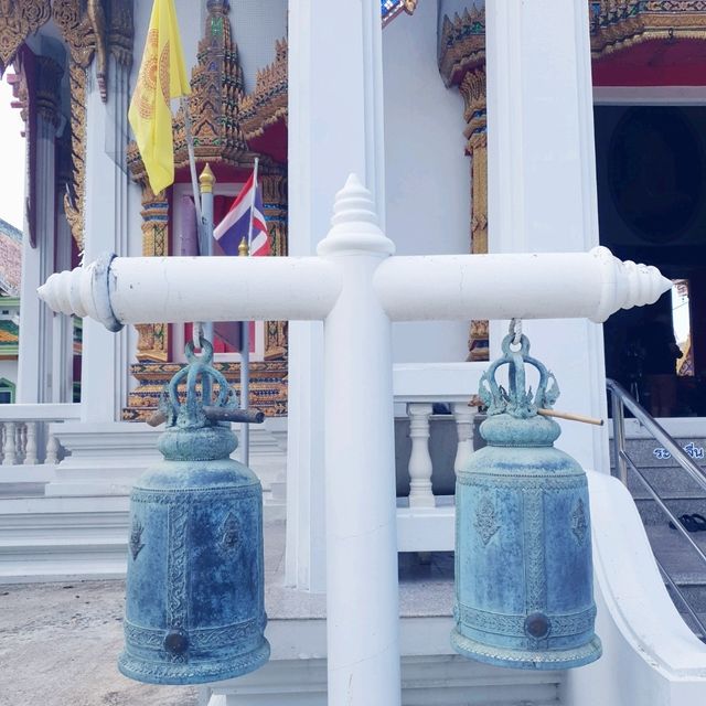 วัดศรีมหาราชา  วัดที่โบสถ์สวยงามมาก