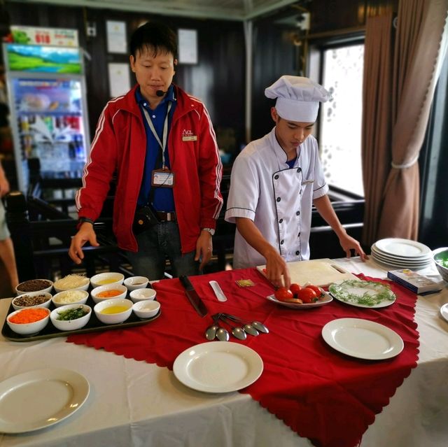 🛳 The Halong Bay Cruise Experience