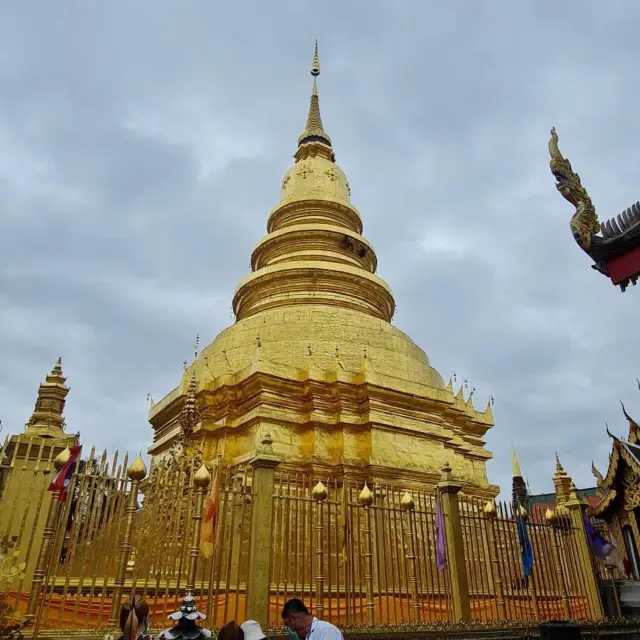 วัดพระธาตุหริภุญชัย