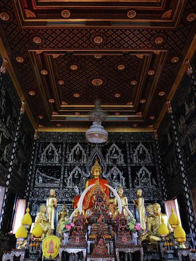 เที่ยวโบสถ์ไม้สักทองฝังมุกทรงสำเภา ณ วัดศรัทธาธรรม