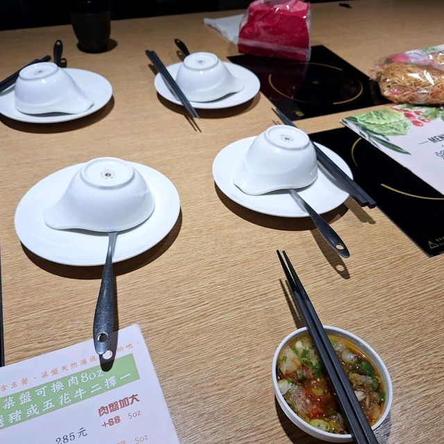 好煮藝火鍋店-米飯,雞絲麵隨你煮