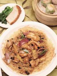 華麗裝潢，精緻點心