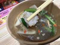 福岡・博多。博多駅で気軽にカウンターでカップもつ鍋が食べられる『YAMAYA BASE (マイング店)』