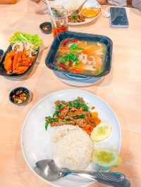 ร้านอาหารบ้านเฮีย เกาะช้าง