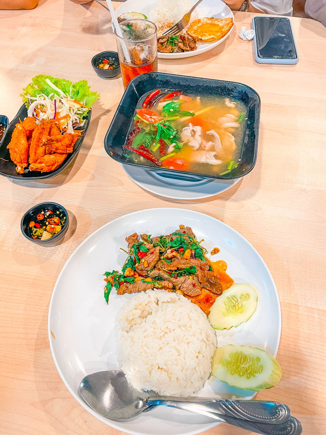 ร้านอาหารบ้านเฮีย เกาะช้าง