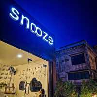  Snooze Cafe 