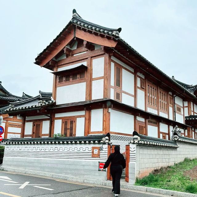 🇰🇷 Eunpyeong Hanok Village’s tranquility 