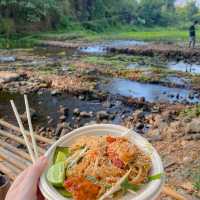 โอ๊ะป่อย - ตลาดเช้าริมธาร 🍃🌱💚