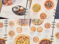 ベトナム🇻🇳ダナン❣️超人気店日本人オーナーの本格ピザ屋🍕