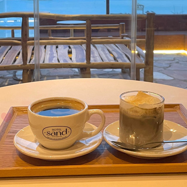 휴양지 감성 담은 제주 호텔샌드☕️