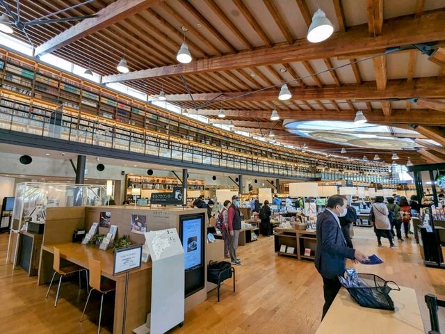 日本九州-文青必逛的最美圖書館：武雄市圖書館