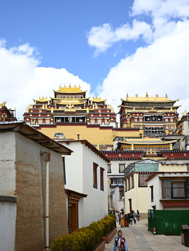 🇨🇳 Songzanlin Monastery: A Spiritual High in Shangri-La