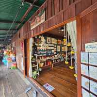 ตลาดชุมชนริมคลองบางหลวง