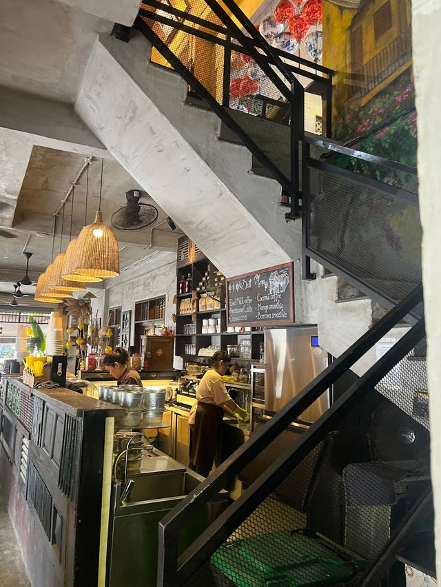 ⸝⸝ʚ̴̶̷̆ˬʚ̴̶̷̆⸝⸝❤︎ 다낭 웃띠크 카페 Út Tịch café