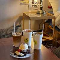 【韓国・水原カフェ】📍 홍라드커피 행궁본점