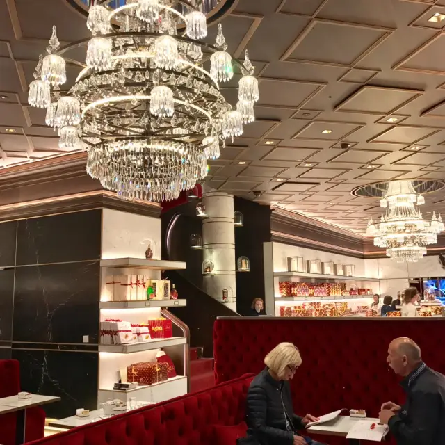 奧地利維也納三大咖啡館，薩赫咖啡館