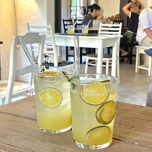 釜山のお気に入りカフェ"tot"☕️