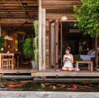 แช่อ่างชมวิวแม่น้ำโขงในที่พักเชียงคาน สุเนต์ตา 