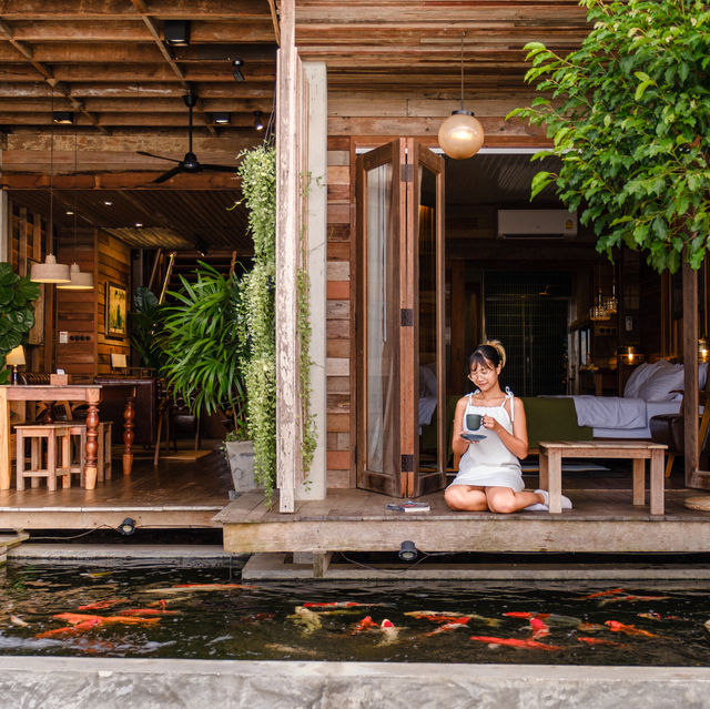 แช่อ่างชมวิวแม่น้ำโขงในที่พักเชียงคาน สุเนต์ตา 