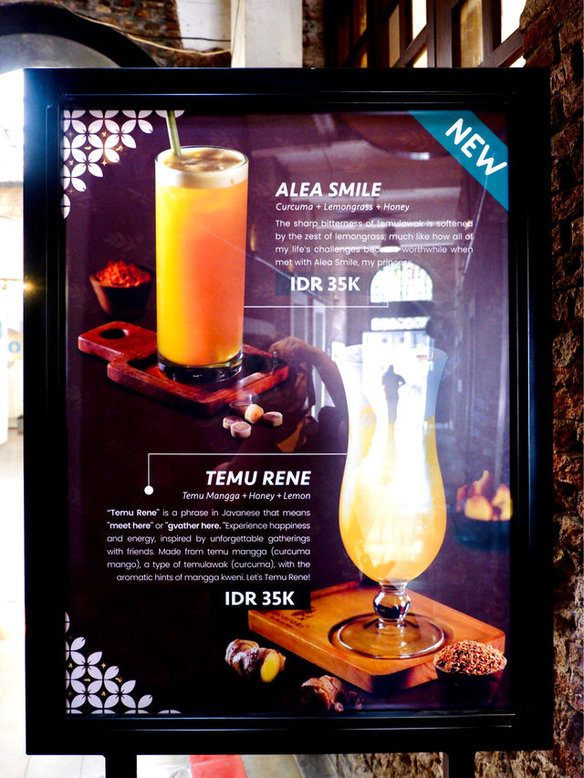 Try Indonesian Herbal Drink In Jakarta⁉️😱🫖 (📍Old Town Area)