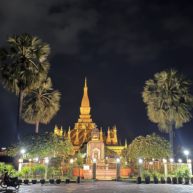 🇱🇦 Pha That Luang - The Iconic Stupa of Vientiane! 🏮