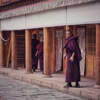 Discovering the Mystical Beauty of Langmusi 