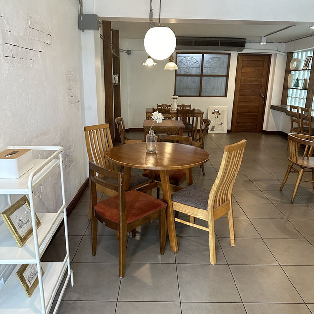 Deliciously Chill at Nam Kee Cafe!