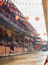 📍 Damnoen Saduak Floating Market