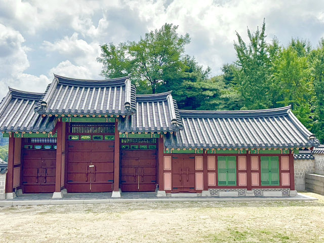 The beauty of traditional Korean architecture and culture🇰🇷👫