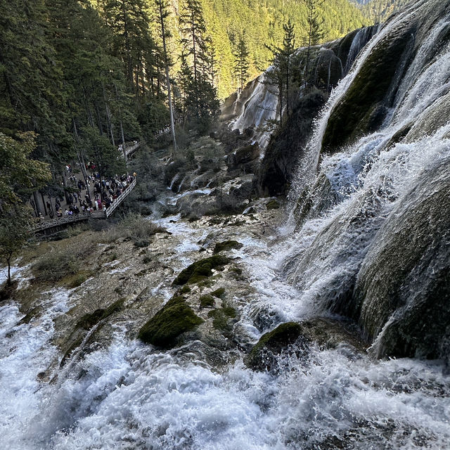 Nature's Masterpiece: Pearl Shoal Waterfall