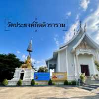 วัดสวยงาม พระพุทธรูปองค์ใหญ่ 
