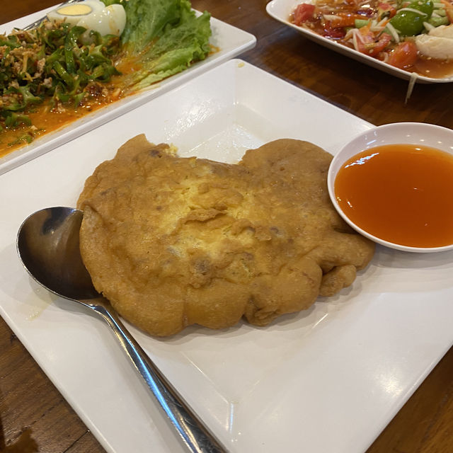 ร้านเป๋นปลาเป็น - ร้านเด็ดนครพนม วิวริมแม่น้ำโขง