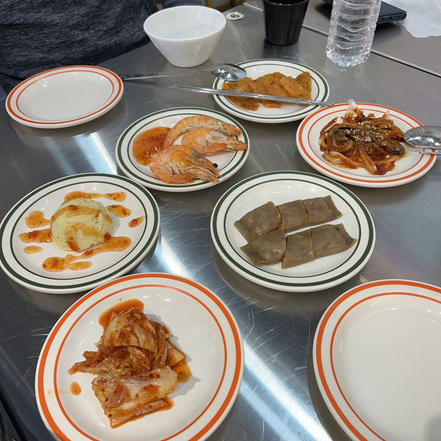 가족들이랑 한겨울 속초여행❄️ 영랑호 해변과 대게에 닭강정까지🍗