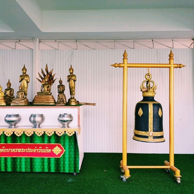 泰國曼谷著名皇家寺廟景點:Wat Hong Rattanaram Ratchaworawihan，建築雄偉壯觀，適合打卡拍照📸