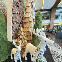 โรงแรม Marriott สุขุมวิท  Merry 🎄สีเขียว