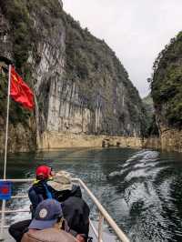 貴州銅仁大峽谷，乘船漂流感受壯闊的山河秀麗