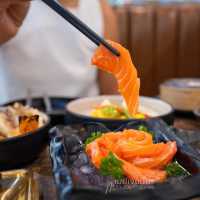 บุฟเฟ่นานาชาติที่มีของทานเยอะมาก อร่อยฟินเลย