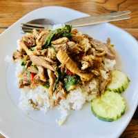 ก๋วยเตี๋ยวเป็ด-ตามสั่งร้านอร่อยเจ้าดัง ราคาไม่แพง