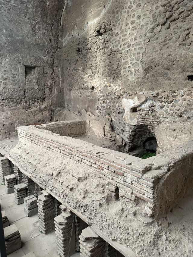 화산재에 덮인 채 멈춰버린 도시, 폼페이 🇮🇹🏛️