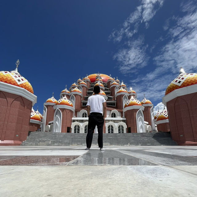 Magnificent architecture of The 99 Domes Mosque in Makassar City, South Sulawesi 🇮🇩