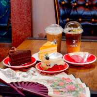 หลง คาเฟ่ Lóng Cafe 隆