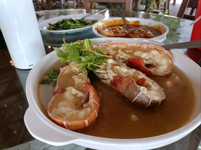 Super Lobster Village: A Shell of a Good Time
